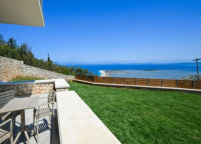 Lainas Sea View فيلة