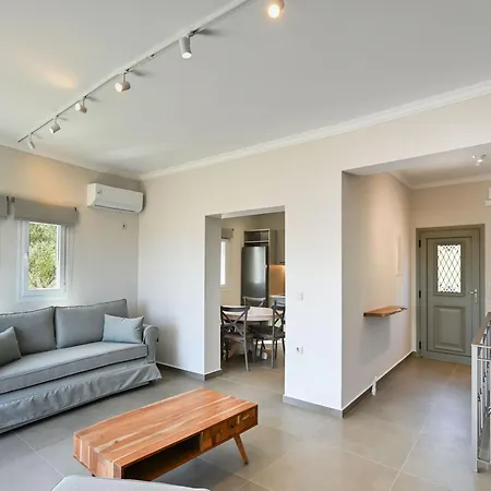 Villa Lainas Sea View *